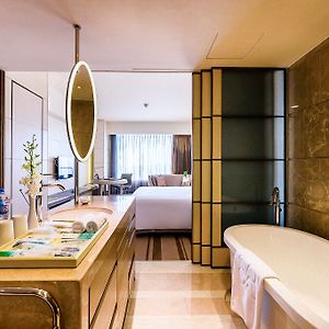 Premium Deluxe King Room